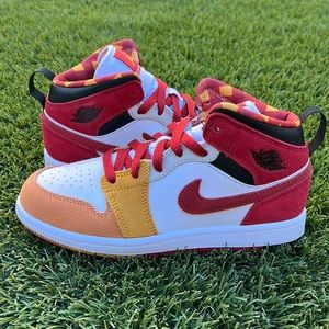 Jordan 1 Mid SE